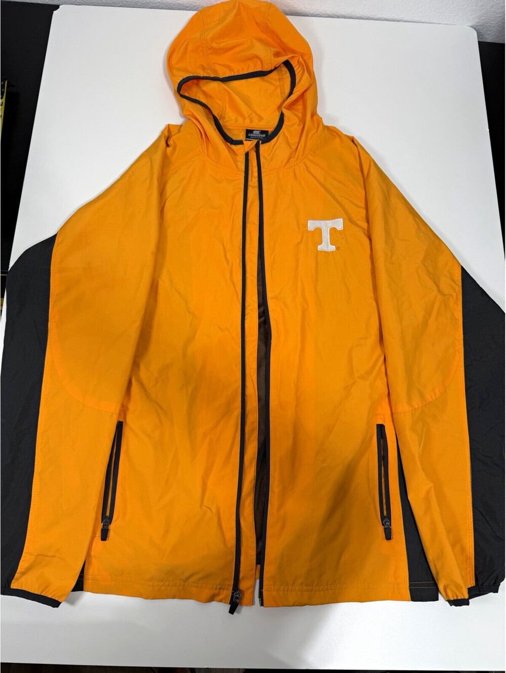 Like New Colosseum Lightweight Hooded Windbreaker Jacket XL Orange Black